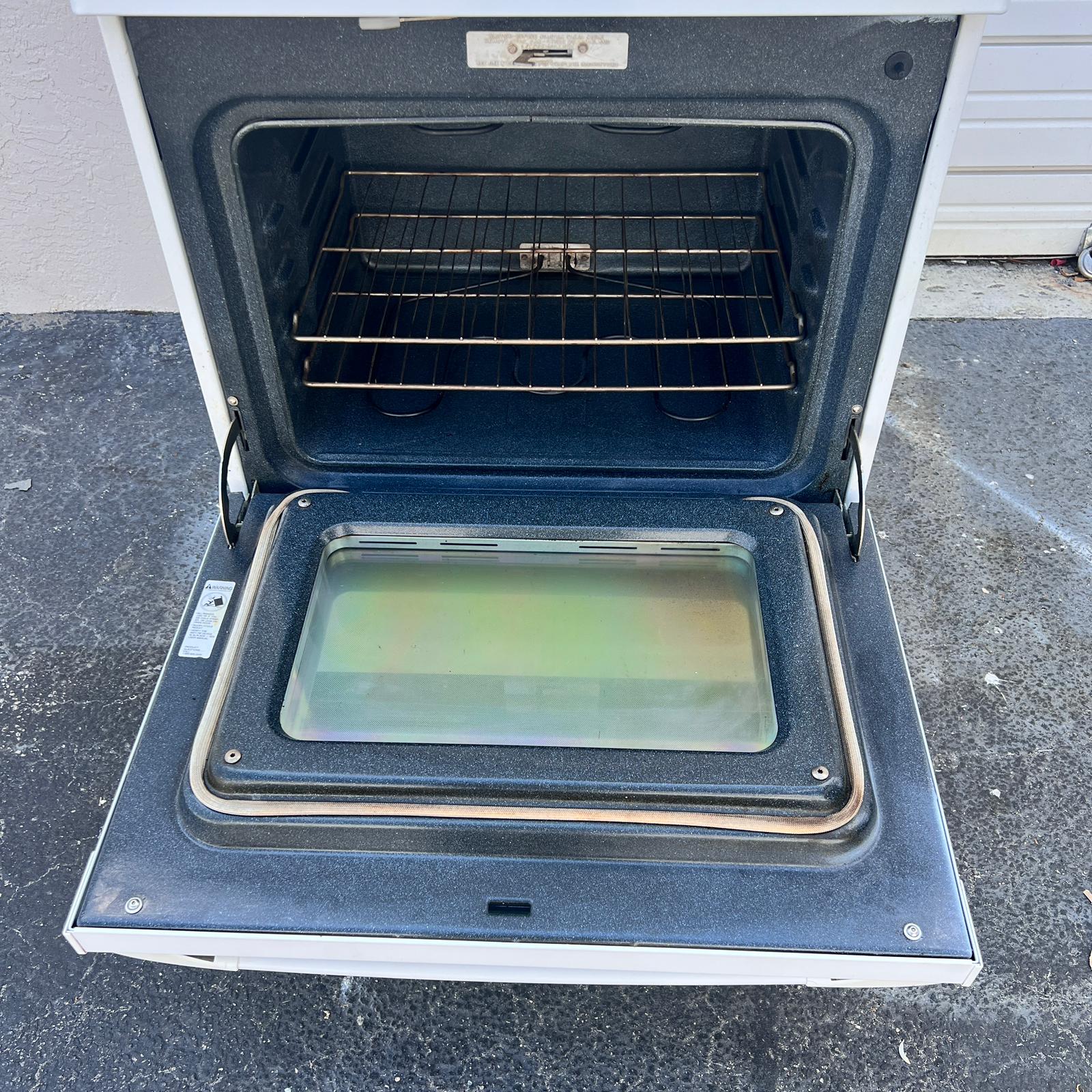 GE Electric Stove GE Electric Stove